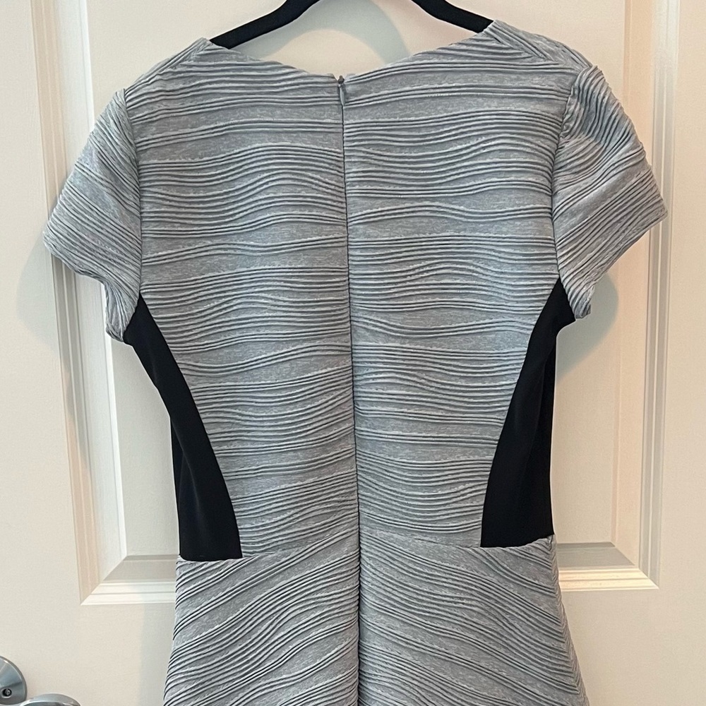 Joseph Ribkoff Drees Size 10 - Picture 9 of 15